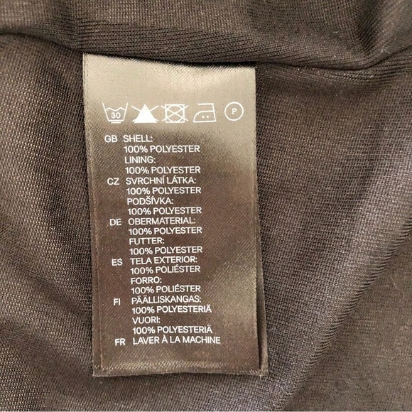 H&M. Spaghetti strap mini dress. Black and White. Zebra pattern. Size 6 - Picture 10 of 10